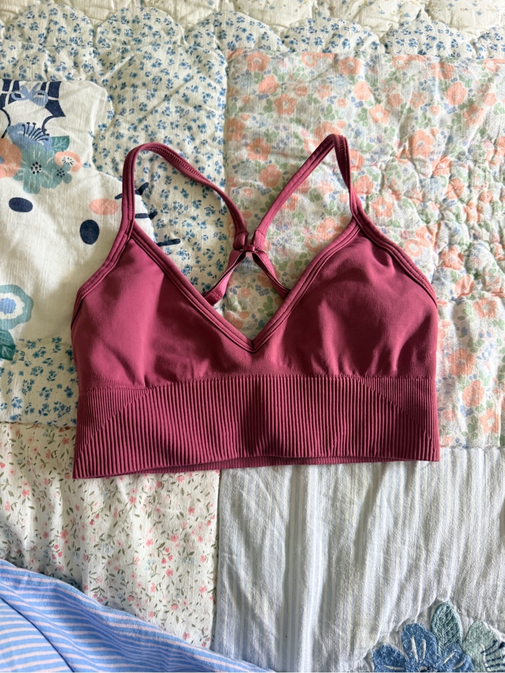 Lululemon sports bra